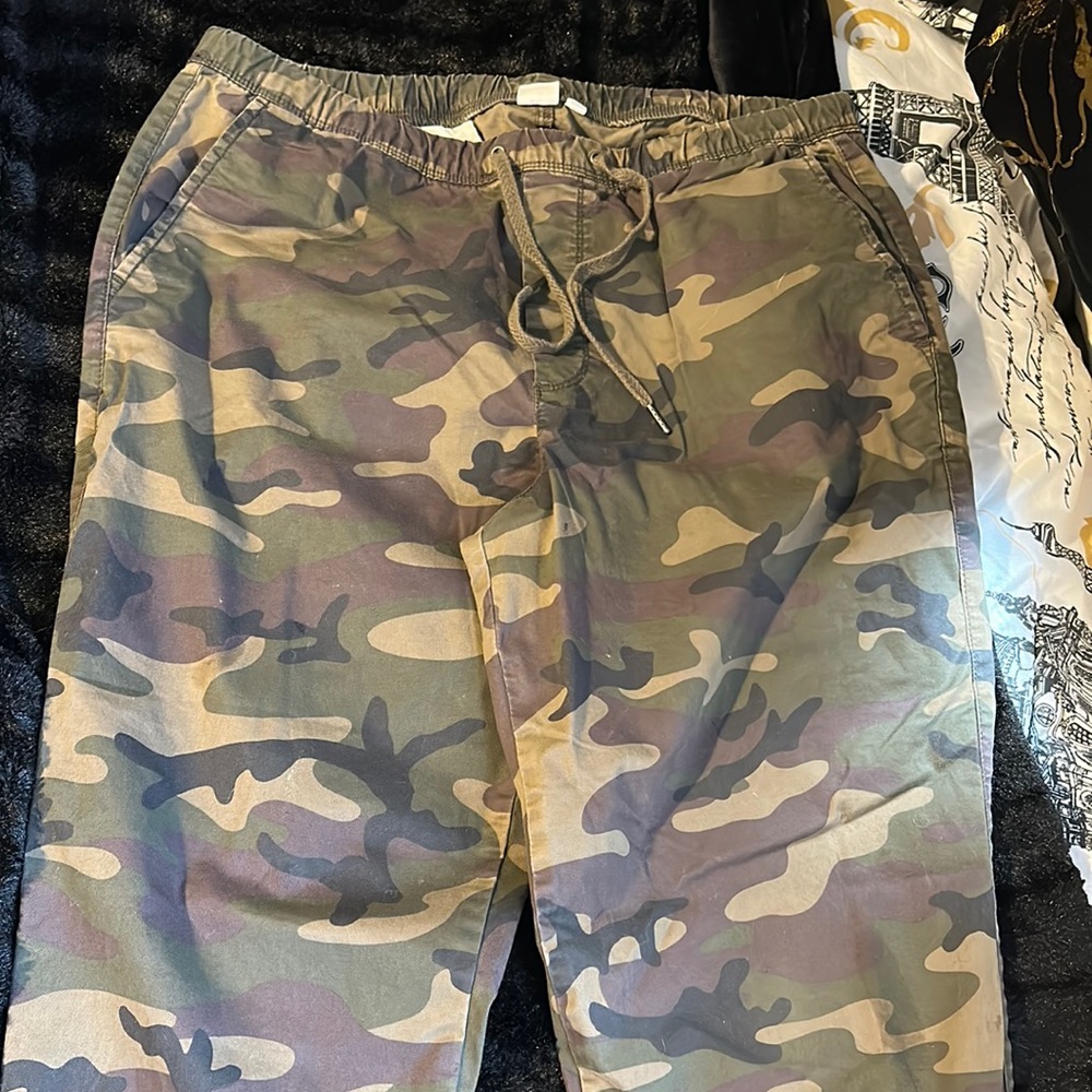 Army fatigue pants